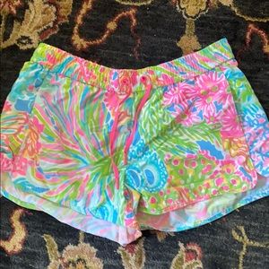 Lilly Pulitzer Luxletic Shorts Size Small